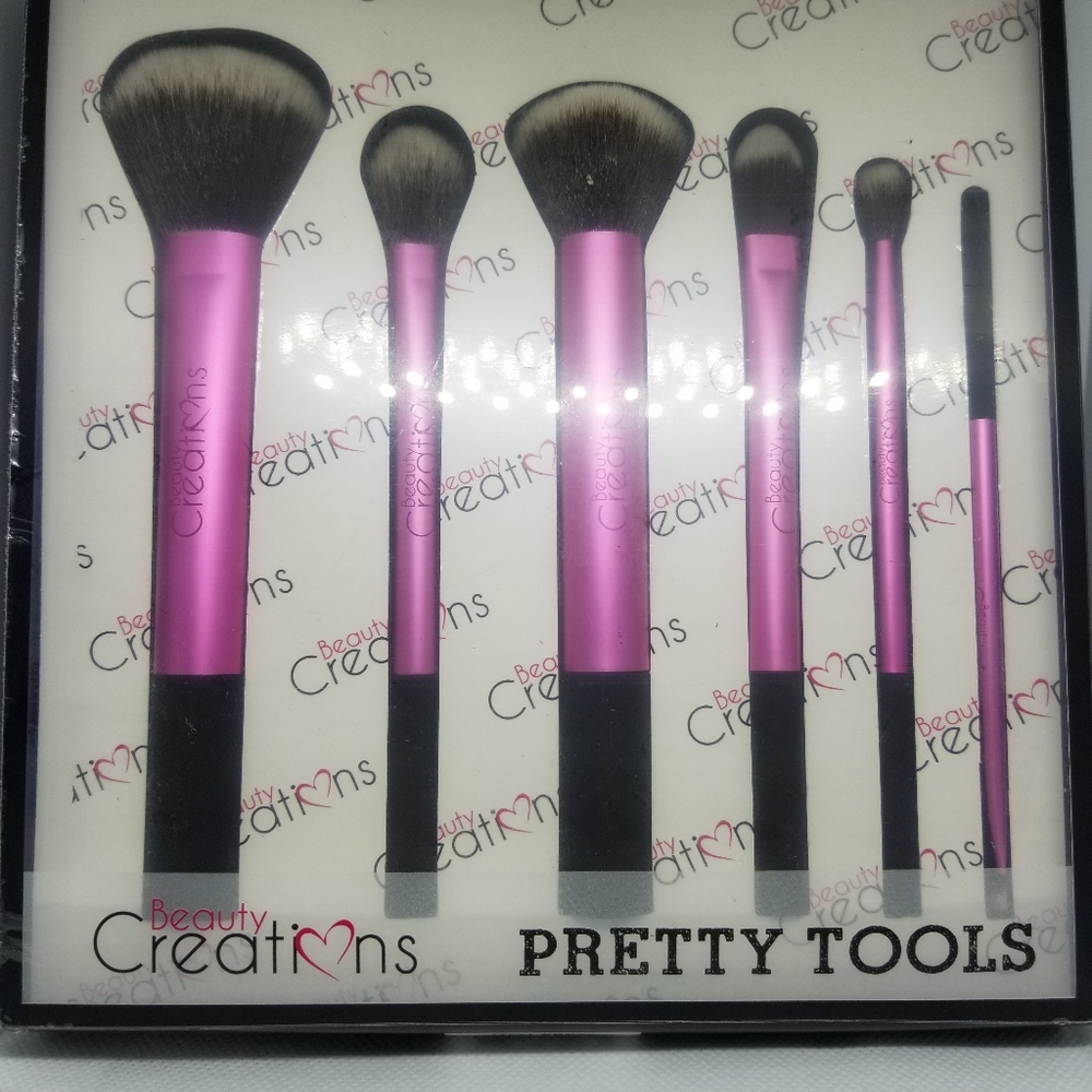 Beauty Creations brush set